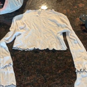 White long sleeve crop top